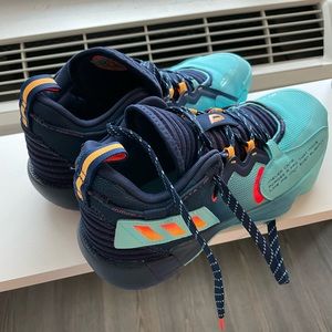 Adidas Damian Lillard Basketball Shoes